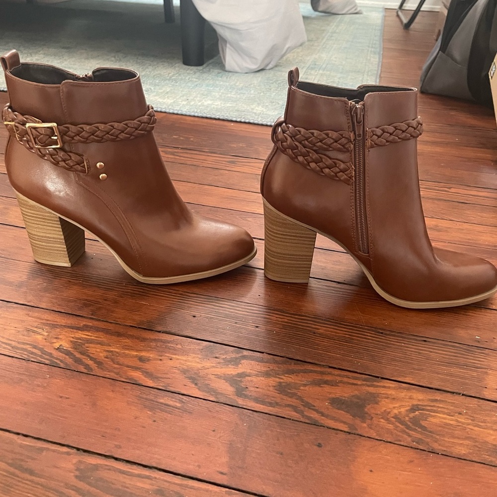 American Eagle brown heeled boots. 3 in heel. NWOT and never worn.